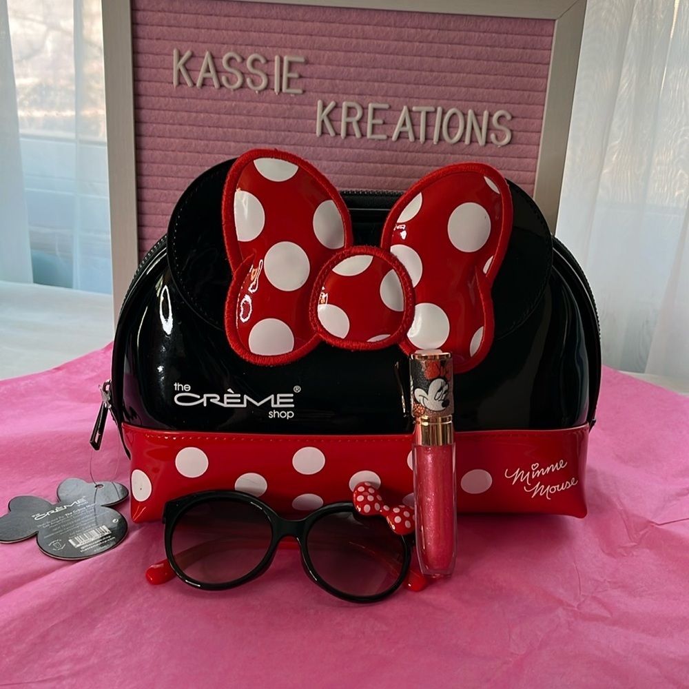 Minnie Mouse Beauty Bundle